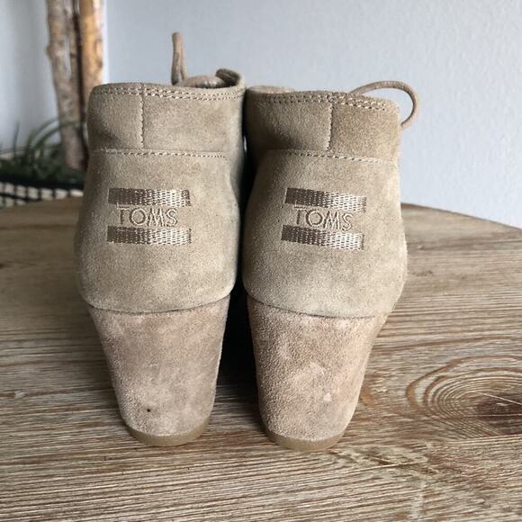 TOMS Women’s Desert Wedge Suede Taupe Lace Up Booties - Picture 6 of 11